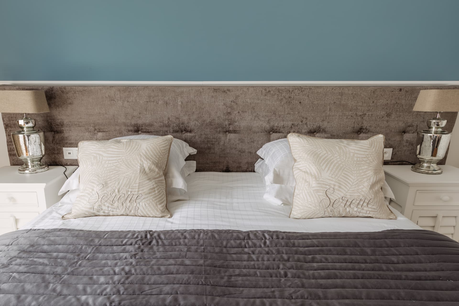 Kamer van hotel Cocoon met een tweepersoonsbed
